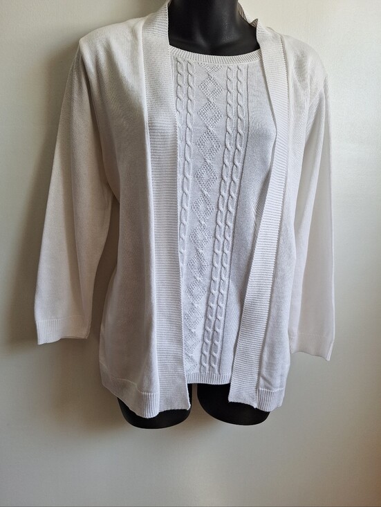 Alfred Dunner Sweaters - Vintage Alfred Dunner White Open-Front Cable Detail Cardigan Sz S